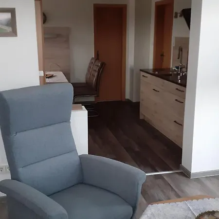 80m Monteurwohnung Max 4 Erw In 2 Schlafzimmer شقة *